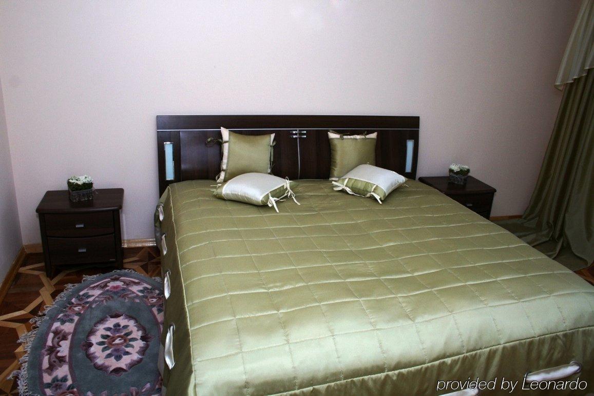 Edem Hotel Chubynske Quarto foto